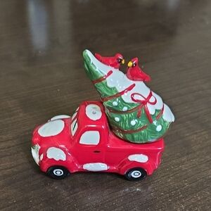 Salt & Pepper Shakers /Christmas Set
